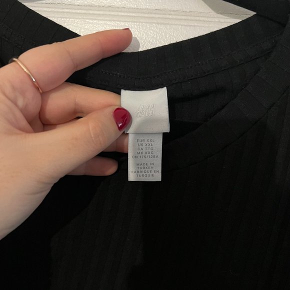 H&M Black Boxy T-Shirt - Picture 2 of 5